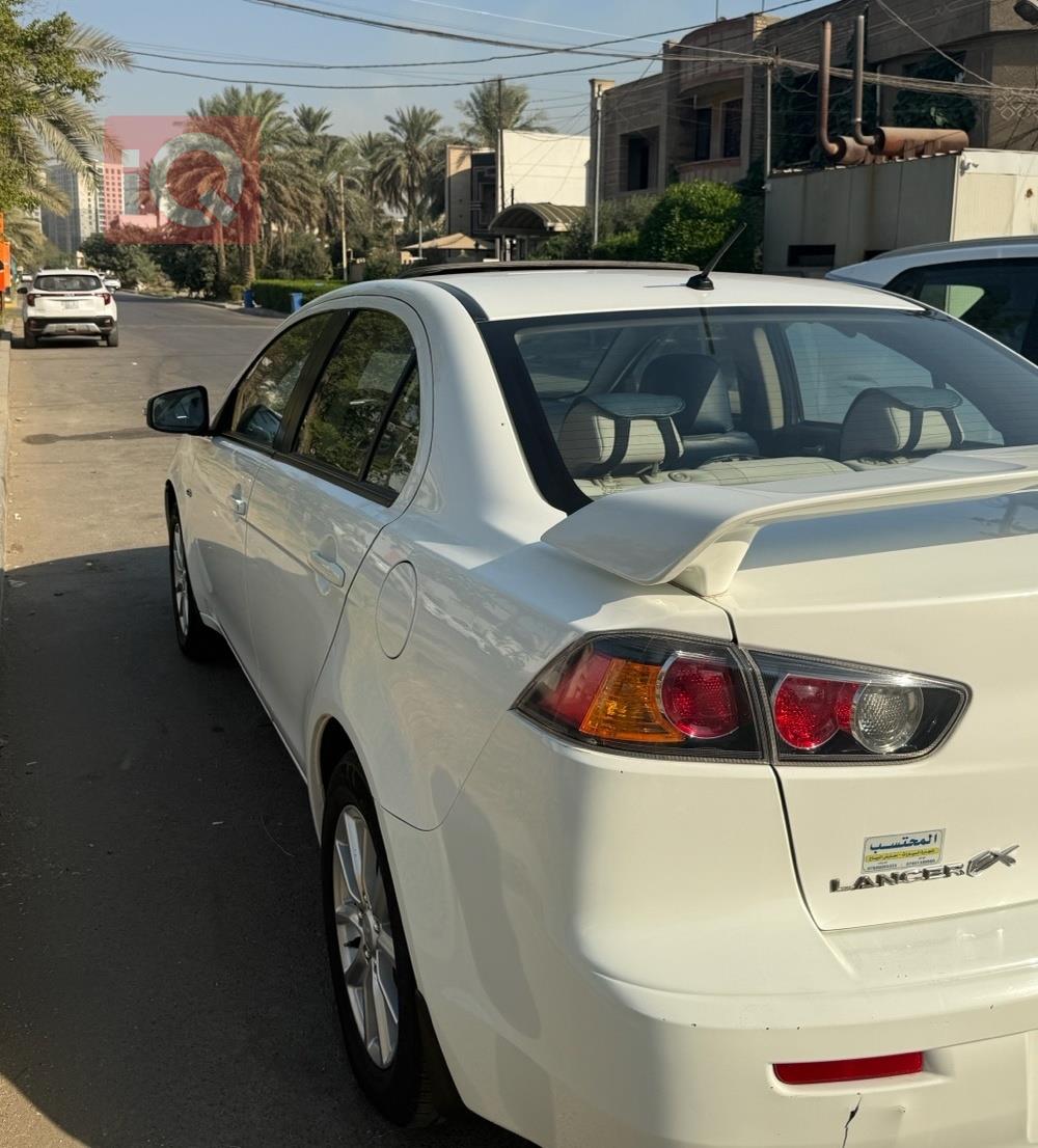 میتسوبیشی لانسەر EX